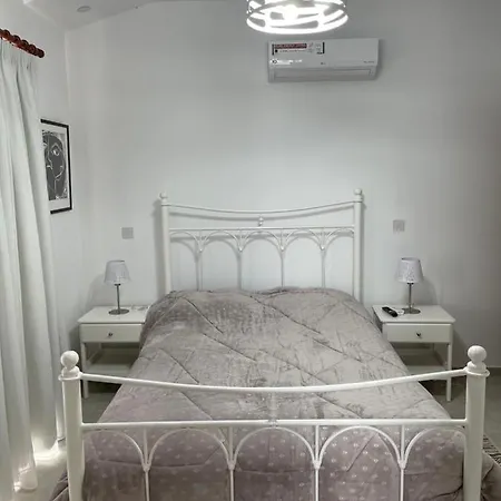 Private En-suite At Tsangarides Winery In Lemona Village Pafos