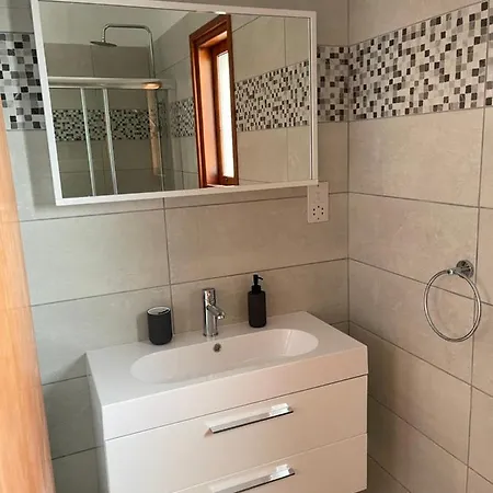 Private En-suite At Tsangarides Winery In Lemona Village Pensjonat