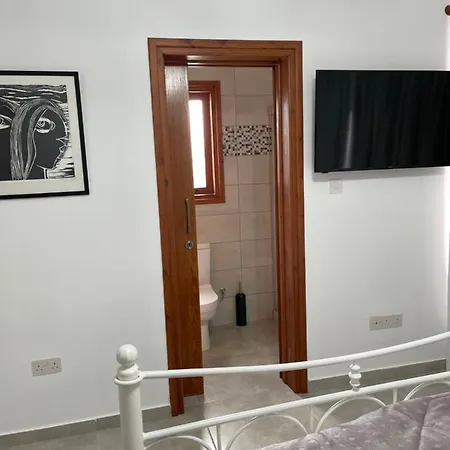 Pensjonat Private En-suite At Tsangarides Winery In Lemona Village